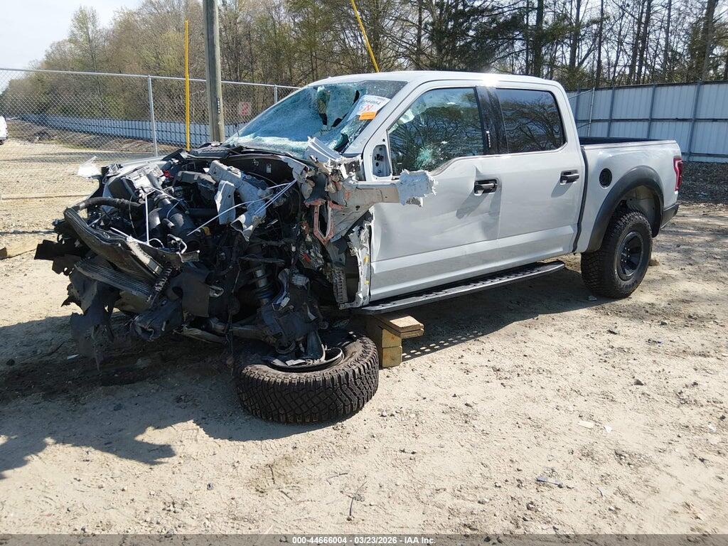 1FTFW1RG8HFB29465 2017 FORD F-150 photo no. 2
