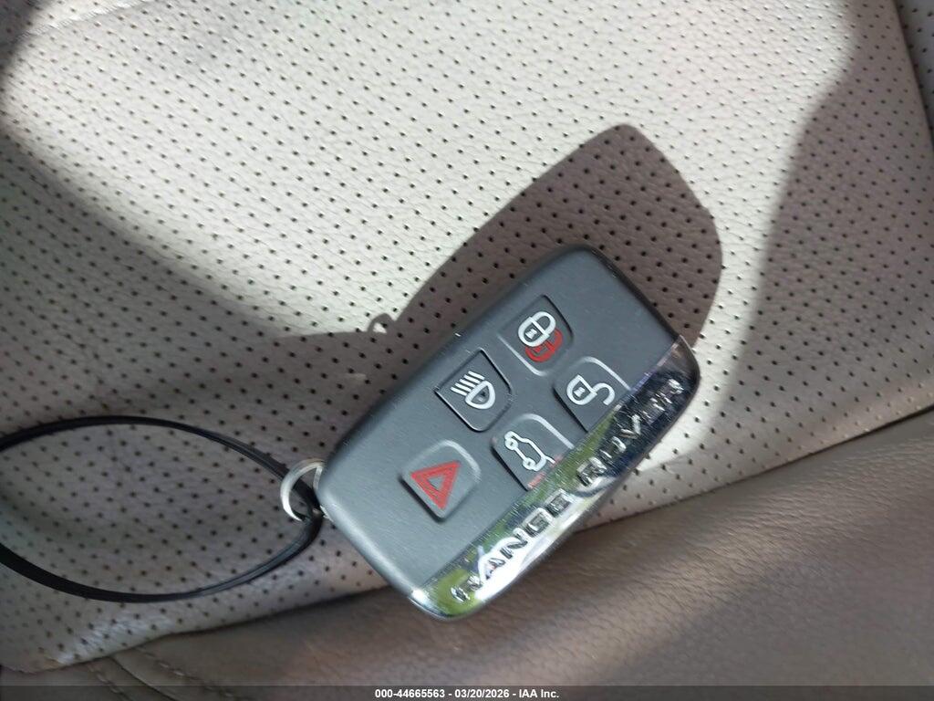 SALYB2EX0KA789108 2019 LAND ROVER RANGE ROVER VELAR photo no. 11