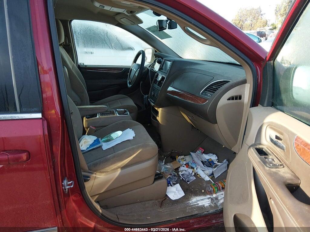 2A4RR5DG7BR746899 2011 CHRYSLER TOWN & COUNTRY photo no. 5