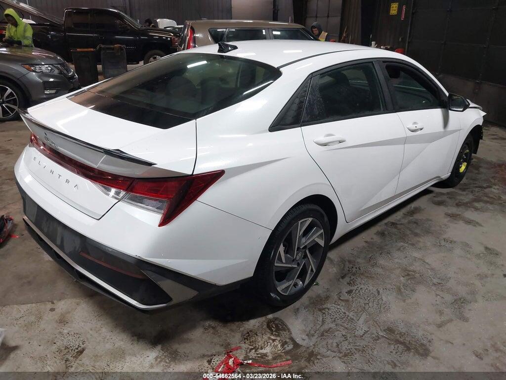 KMHLM4DGXSU875741 2025 HYUNDAI ELANTRA photo no. 4