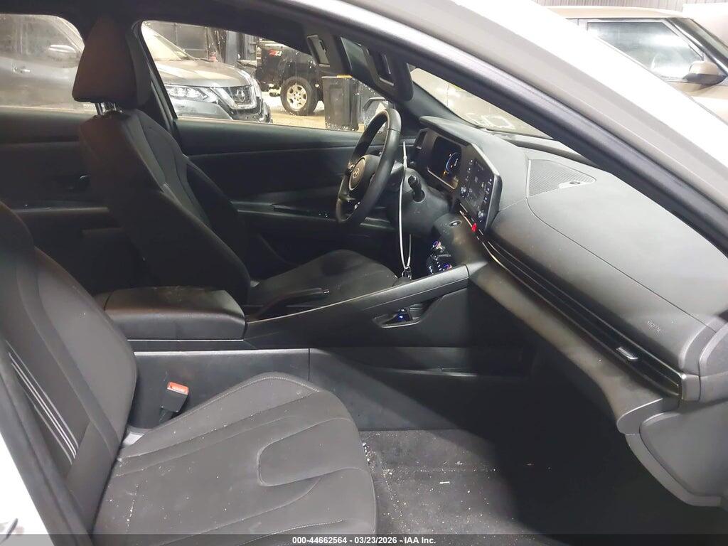 KMHLM4DGXSU875741 2025 HYUNDAI ELANTRA photo no. 5