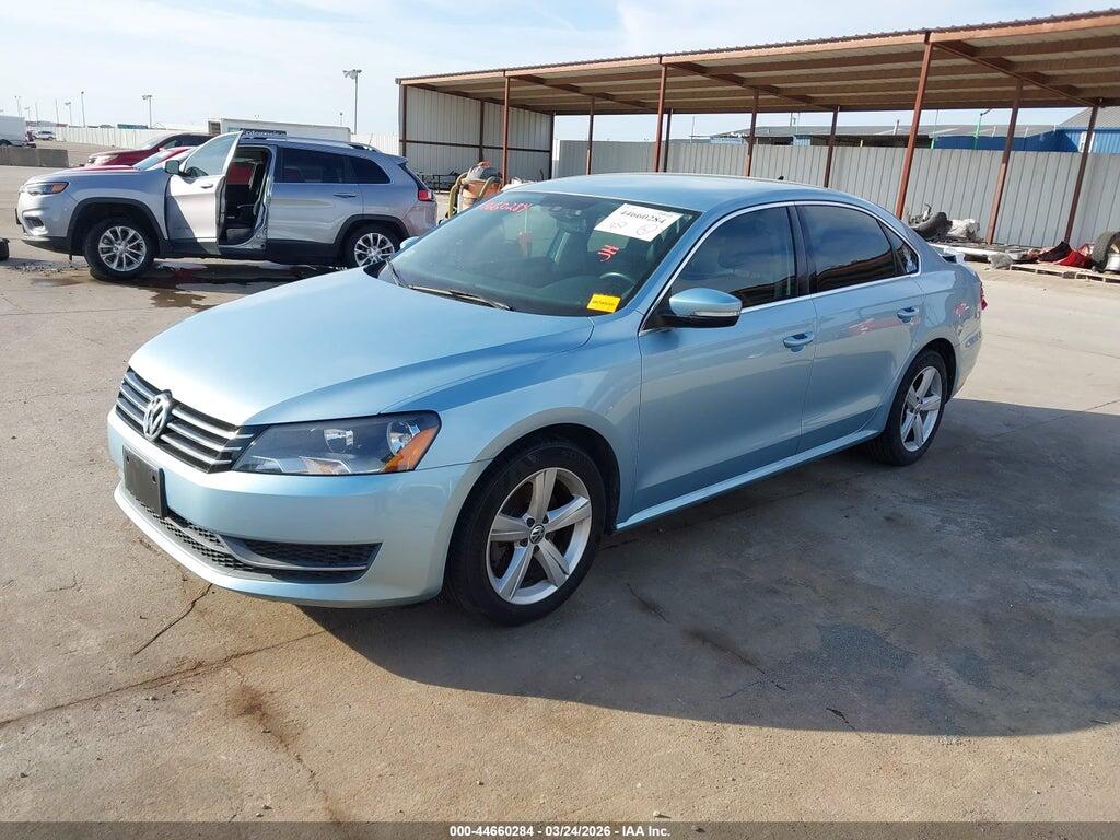 1VWBP7A37DC010855 2013 VOLKSWAGEN PASSAT photo no. 2