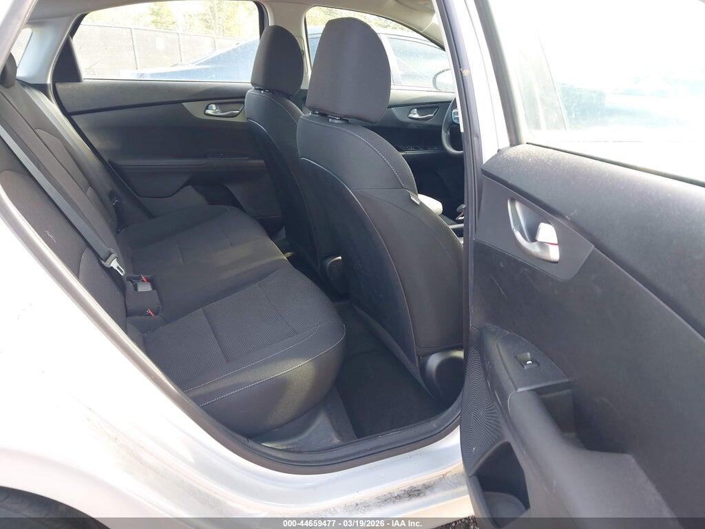 3KPF24AD7KE132213 2019 KIA FORTE photo no. 8