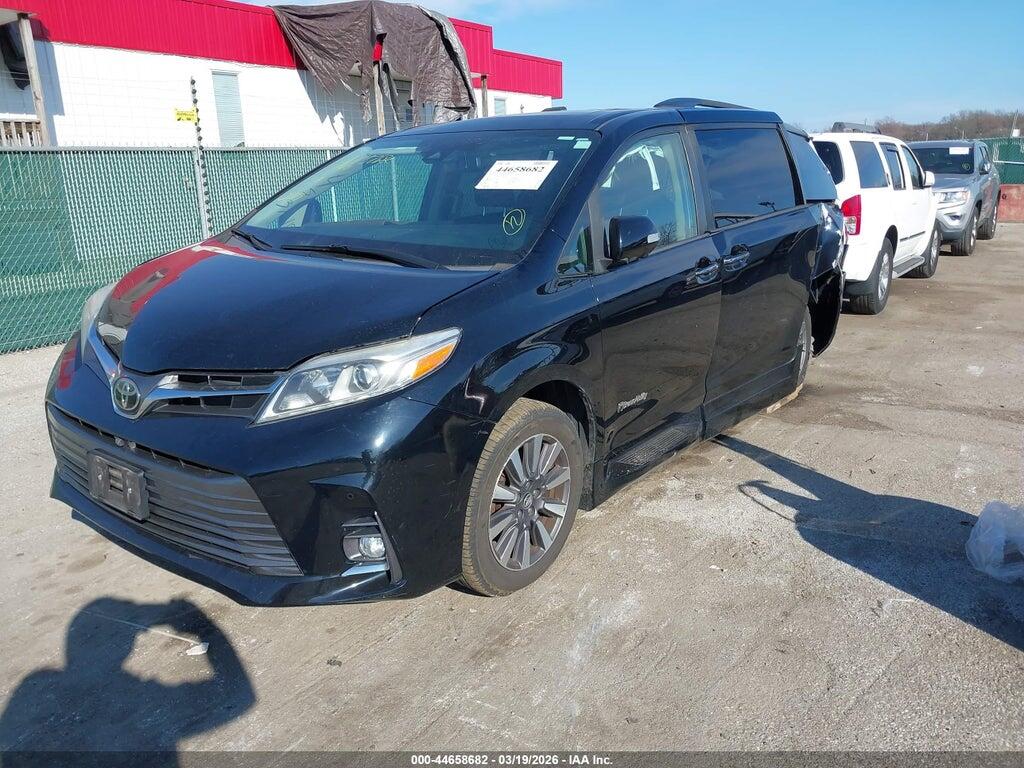 5TDYZ3DC8KS993780 2019 TOYOTA SIENNA photo no. 2