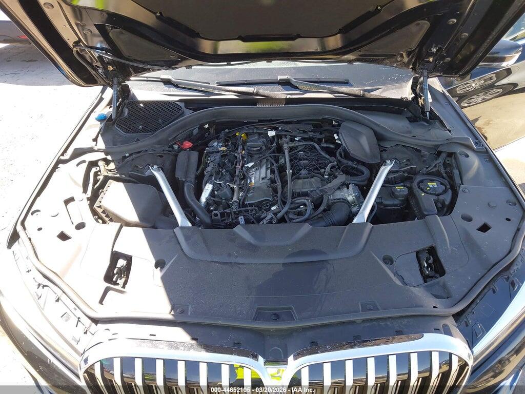 WBA7T2C07MCG11001 2021 BMW 740I photo no. 10