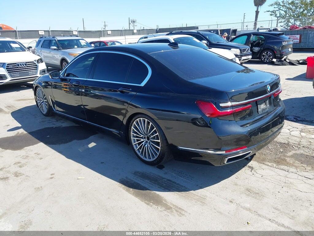 WBA7T2C07MCG11001 2021 BMW 740I photo no. 3