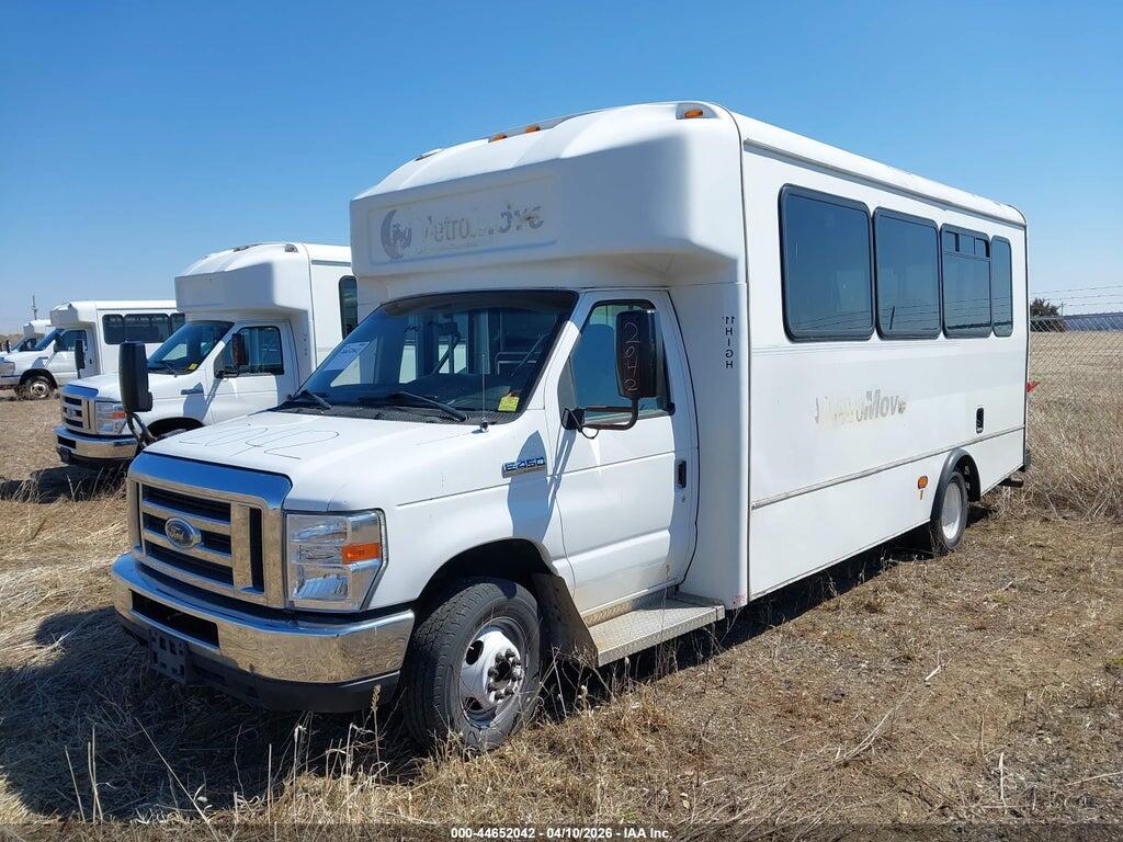 1FDFE4FS6JDC36315 2018 FORD E-450 CUTAWAY photo no. 2