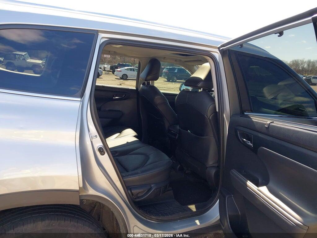 5TDGZRBH9MS145620 2021 TOYOTA HIGHLANDER photo no. 8