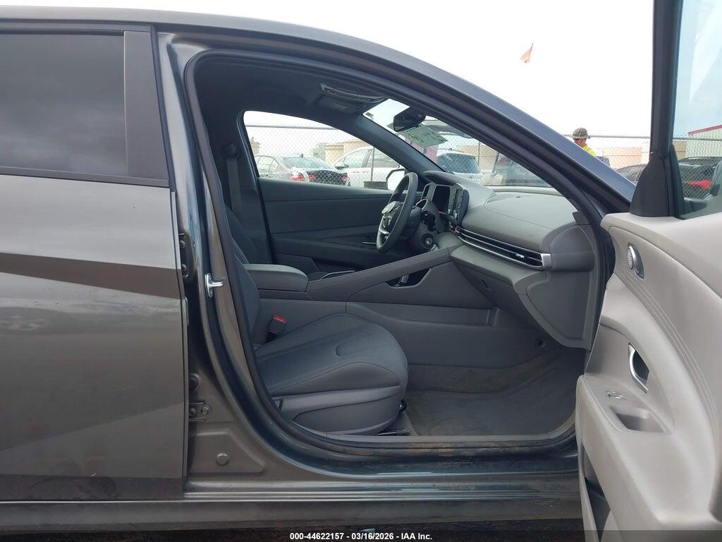 KMHLL4DG8SU870945 2025 HYUNDAI ELANTRA photo no. 5