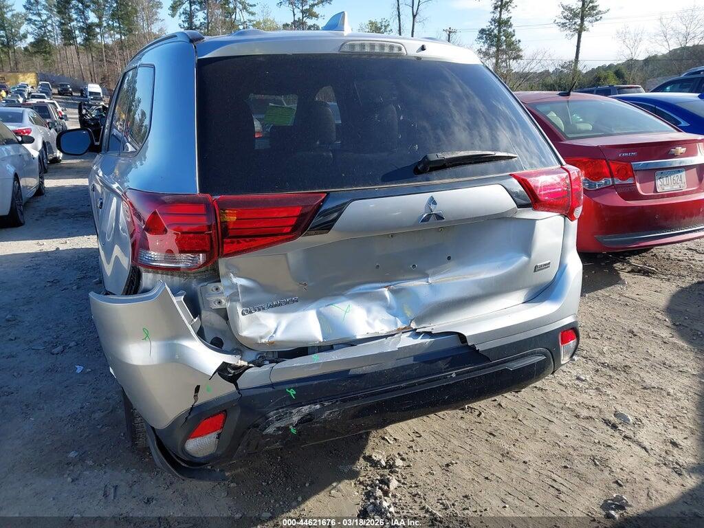 JA4AD3A32LZ008436 2020 MITSUBISHI OUTLANDER photo no. 6