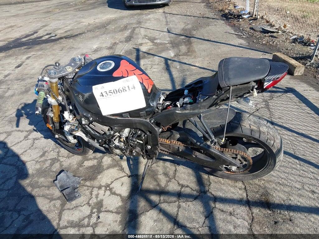 JS1GR7MA1G2100472 2016 SUZUKI GSX-R750 photo no. 9