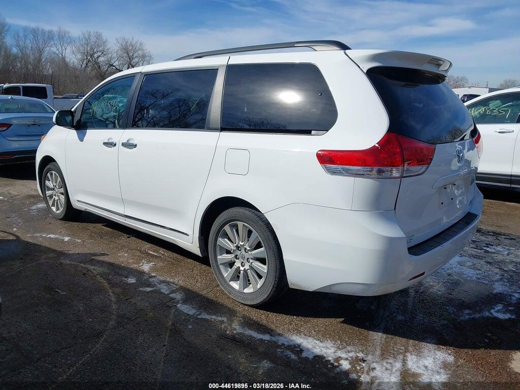 5TDDK3DC5DS059176 2013 TOYOTA SIENNA photo no. 3