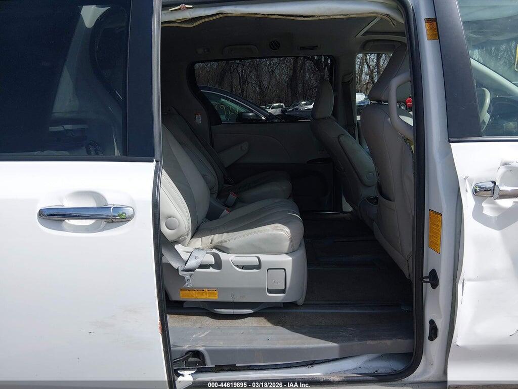 5TDDK3DC5DS059176 2013 TOYOTA SIENNA photo no. 8