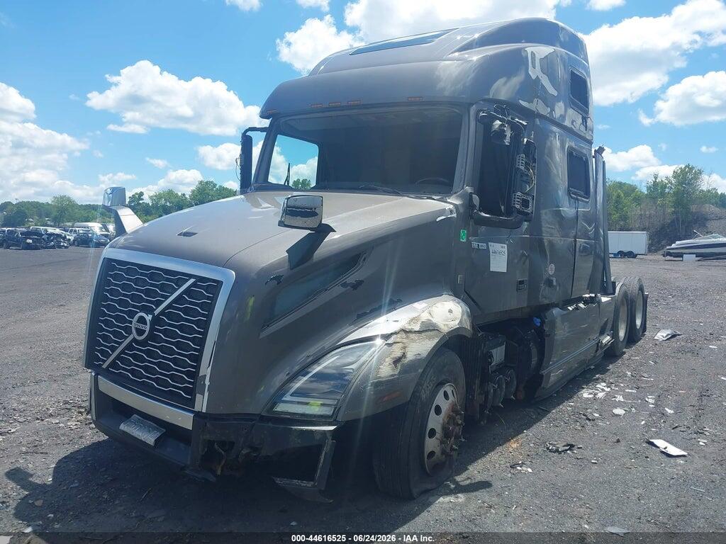 4V4NC9EH1NN289856 2022 VOLVO VNL photo no. 2