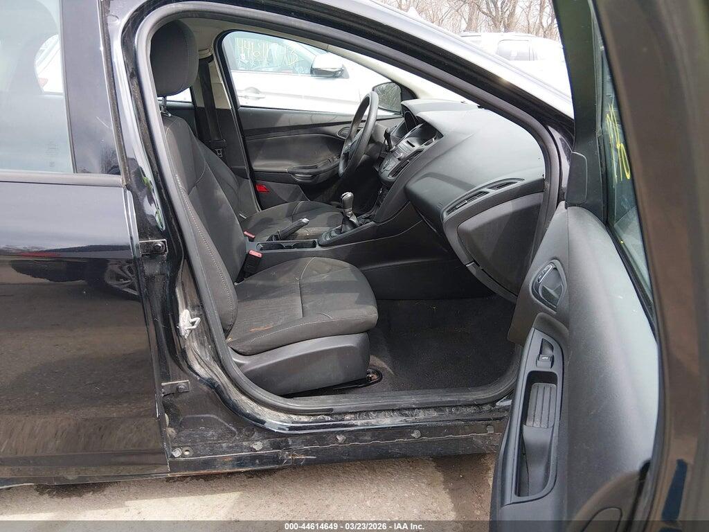 1FADP3E2XHL277036 2017 FORD FOCUS photo no. 5