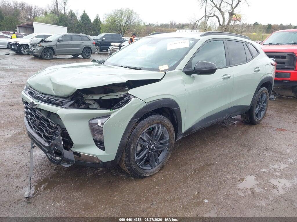 KL77LKEPXSC008239 2025 CHEVROLET TRAX photo no. 2