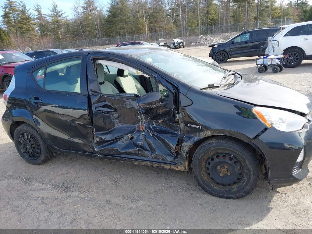 JTDKDTB35E1074120 2014 TOYOTA PRIUS C photo no. 6