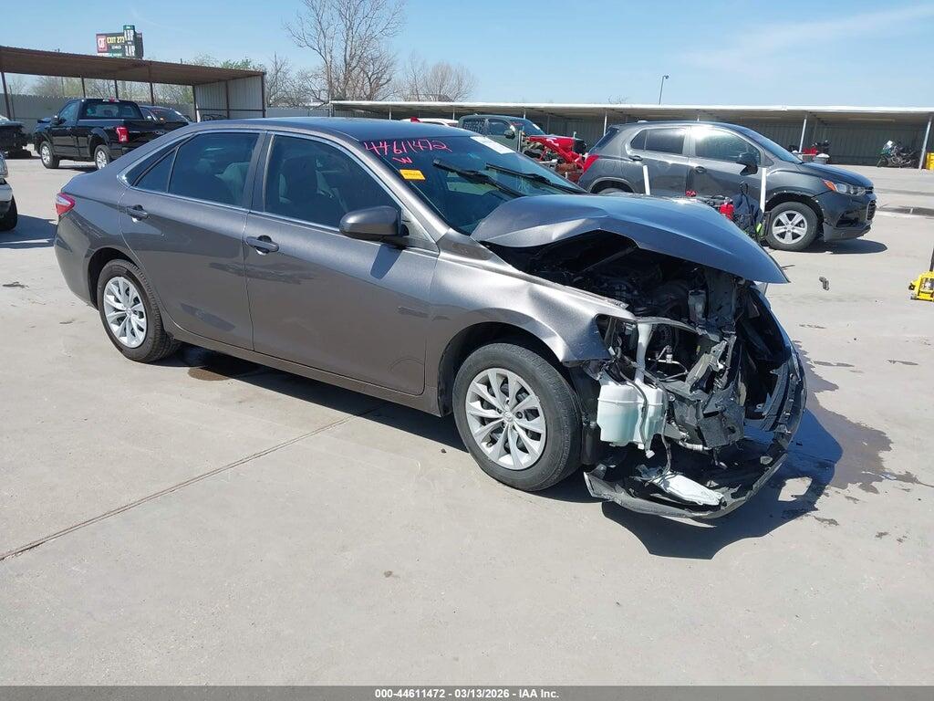 4T1BF1FK4HU732833 2017 TOYOTA CAMRY photo no. 1