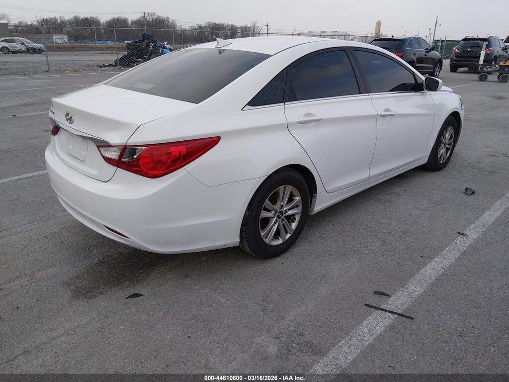 5NPEB4AC0DH801679 2013 HYUNDAI SONATA photo no. 4