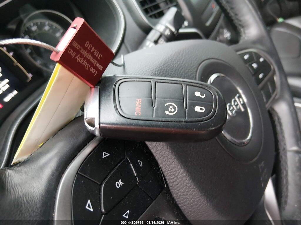 1C4PJMLN6KD163953 2019 JEEP CHEROKEE photo no. 11