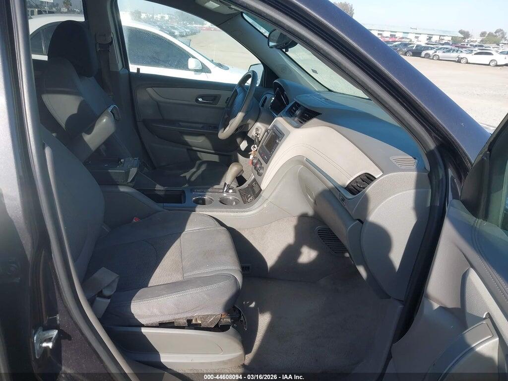 1GNKRFED2FJ135388 2015 CHEVROLET TRAVERSE photo no. 5