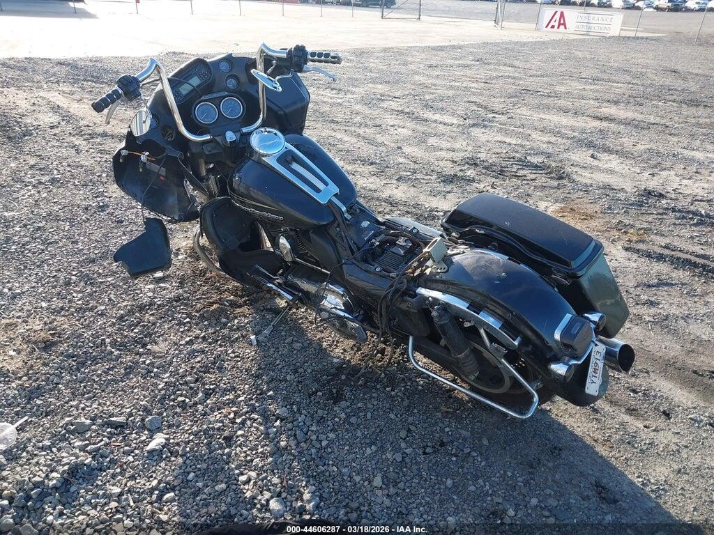 1HD1KGM14CB632341 2012 HARLEY-DAVIDSON FLTRU photo no. 3