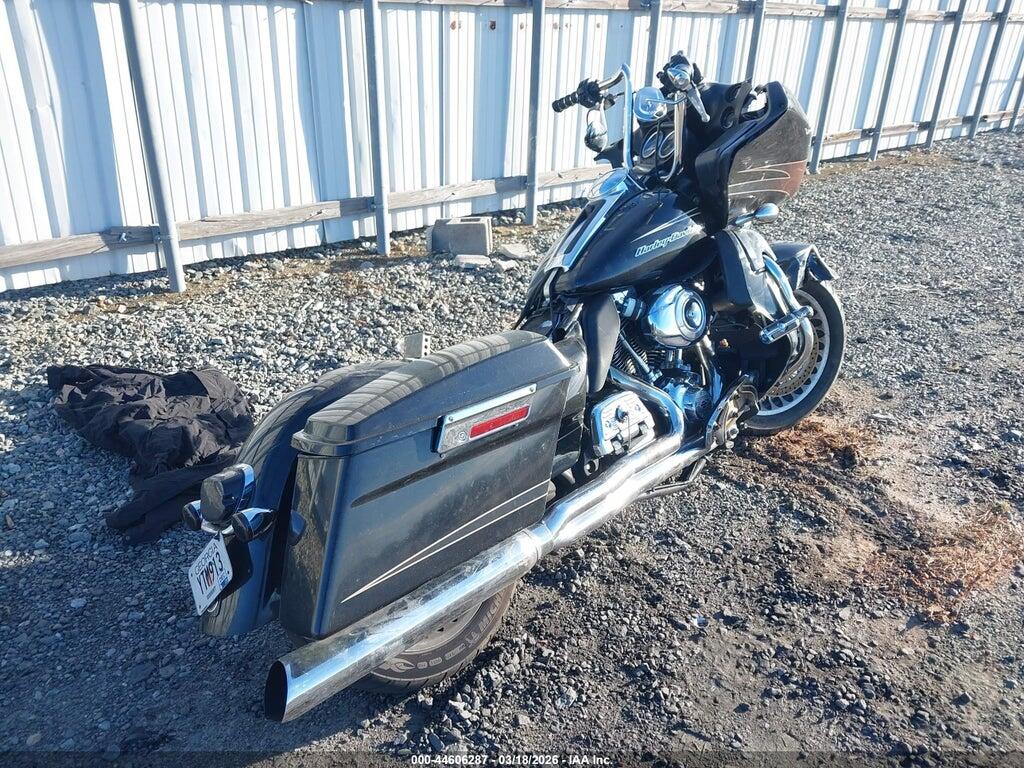 1HD1KGM14CB632341 2012 HARLEY-DAVIDSON FLTRU photo no. 4