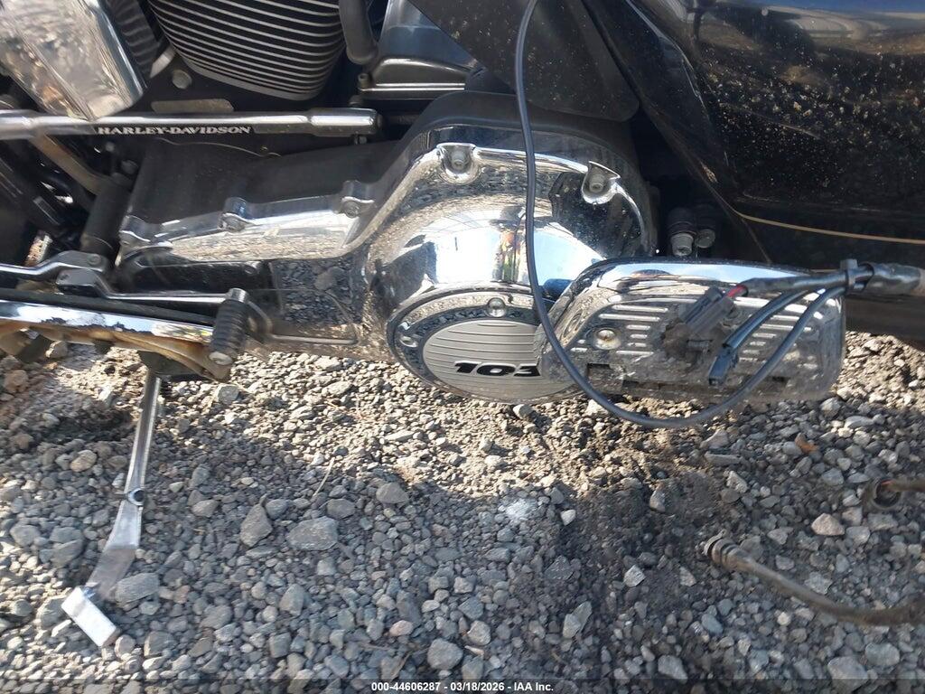 1HD1KGM14CB632341 2012 HARLEY-DAVIDSON FLTRU photo no. 9