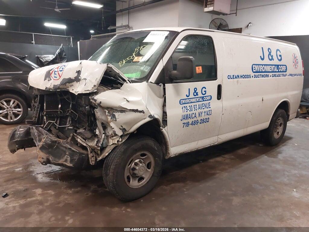 1GCZGFBA0A1101059 2010 CHEVROLET EXPRESS 2500 photo no. 2
