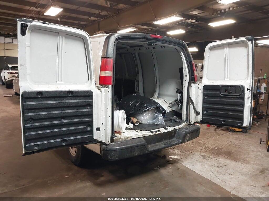 1GCZGFBA0A1101059 2010 CHEVROLET EXPRESS 2500 photo no. 3