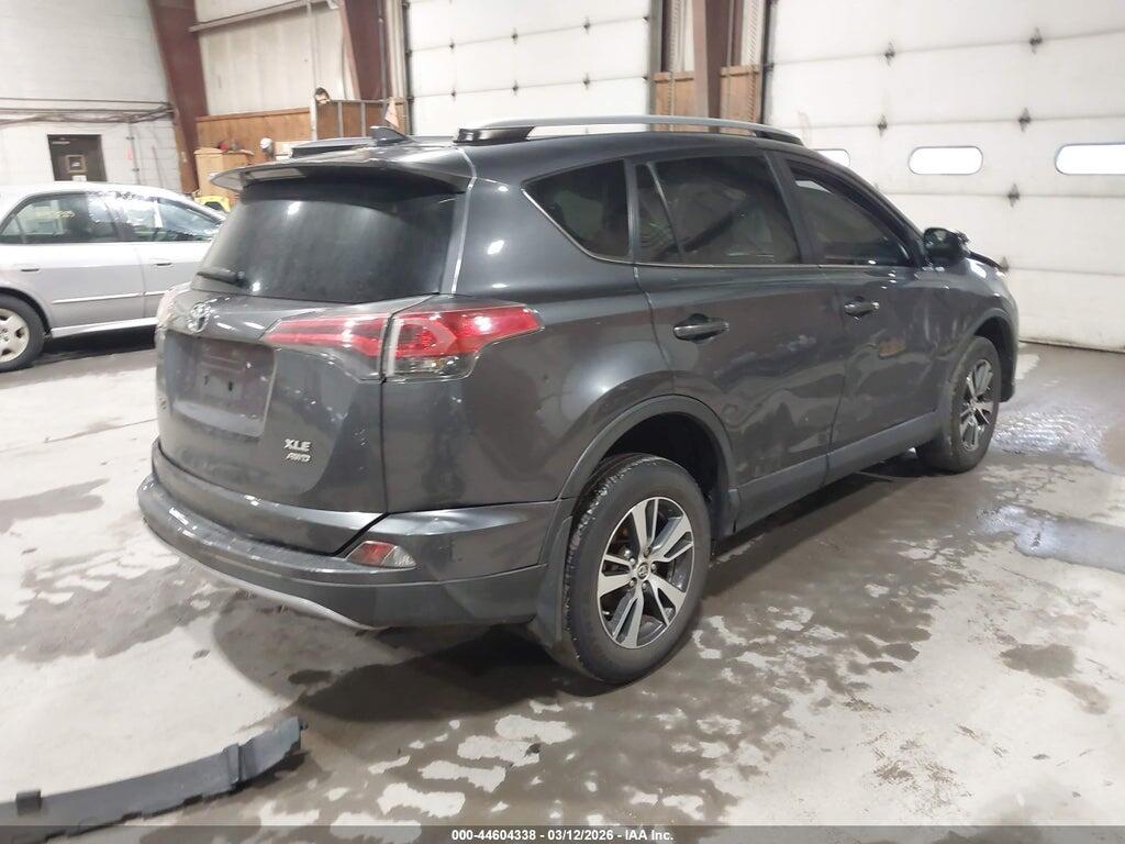 JTMRFREV2HD217973 2017 TOYOTA RAV4 photo no. 4
