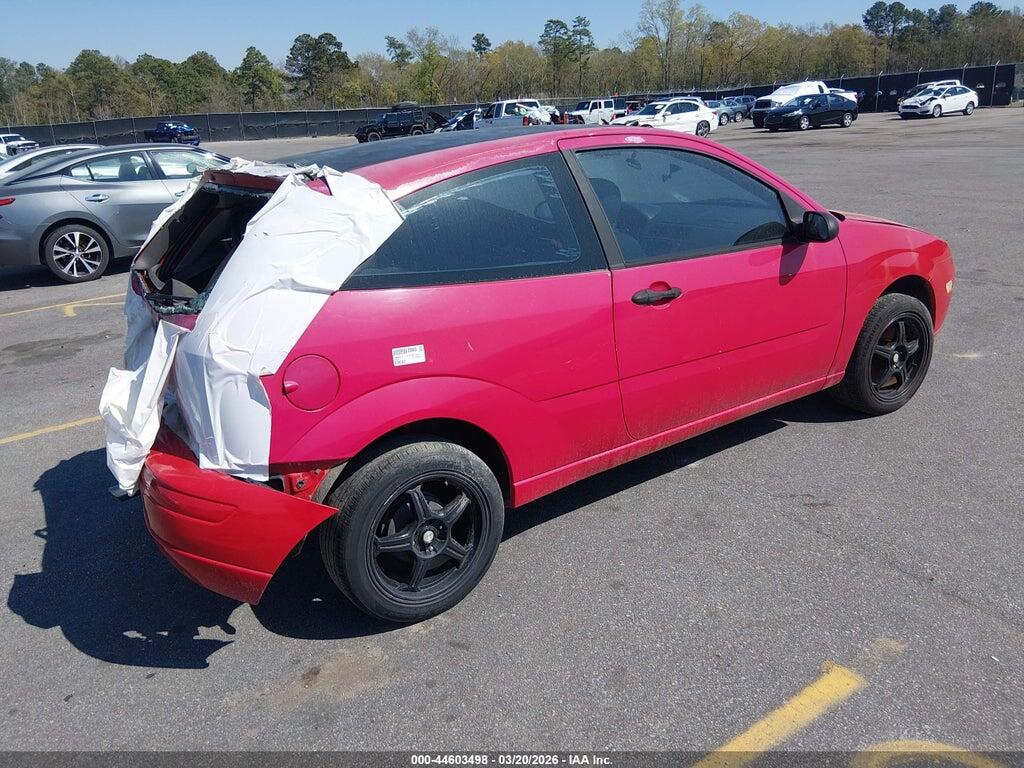 3FAFP31N05R148910 2005 FORD FOCUS photo no. 4