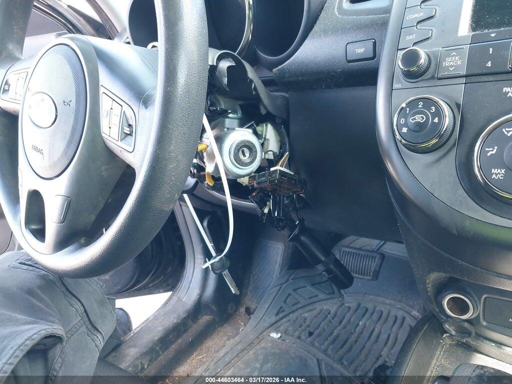 KNDJT2A20B7247875 2011 KIA SOUL photo no. 12