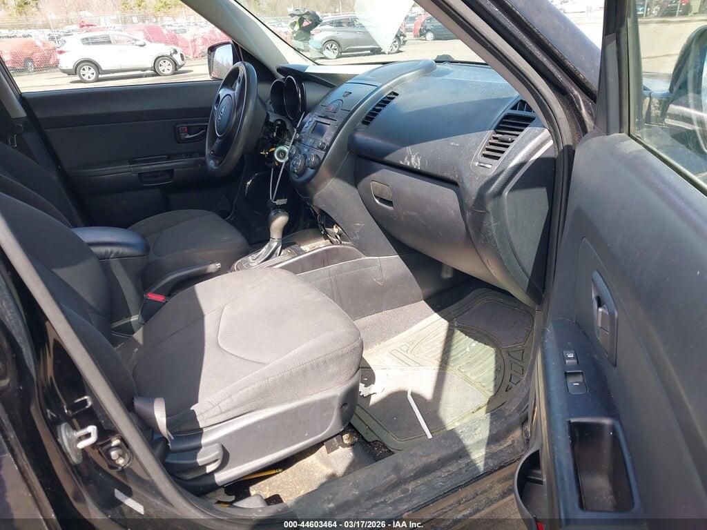 KNDJT2A20B7247875 2011 KIA SOUL photo no. 5