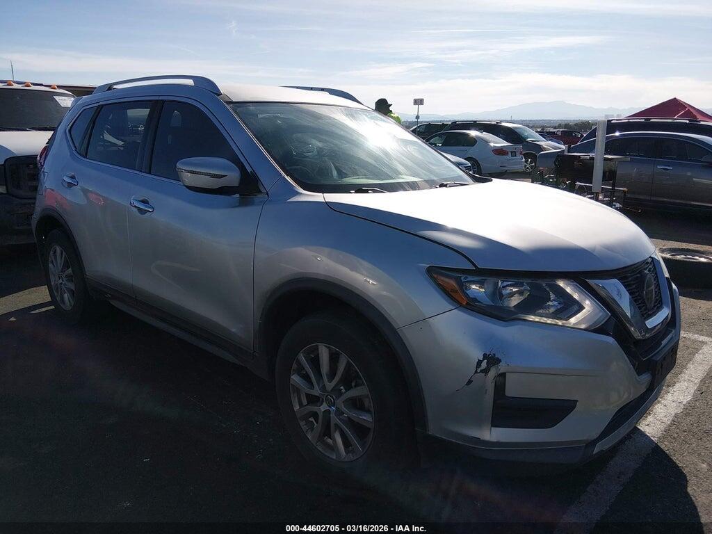 KNMAT2MV3JP573707 2018 NISSAN ROGUE photo no. 1