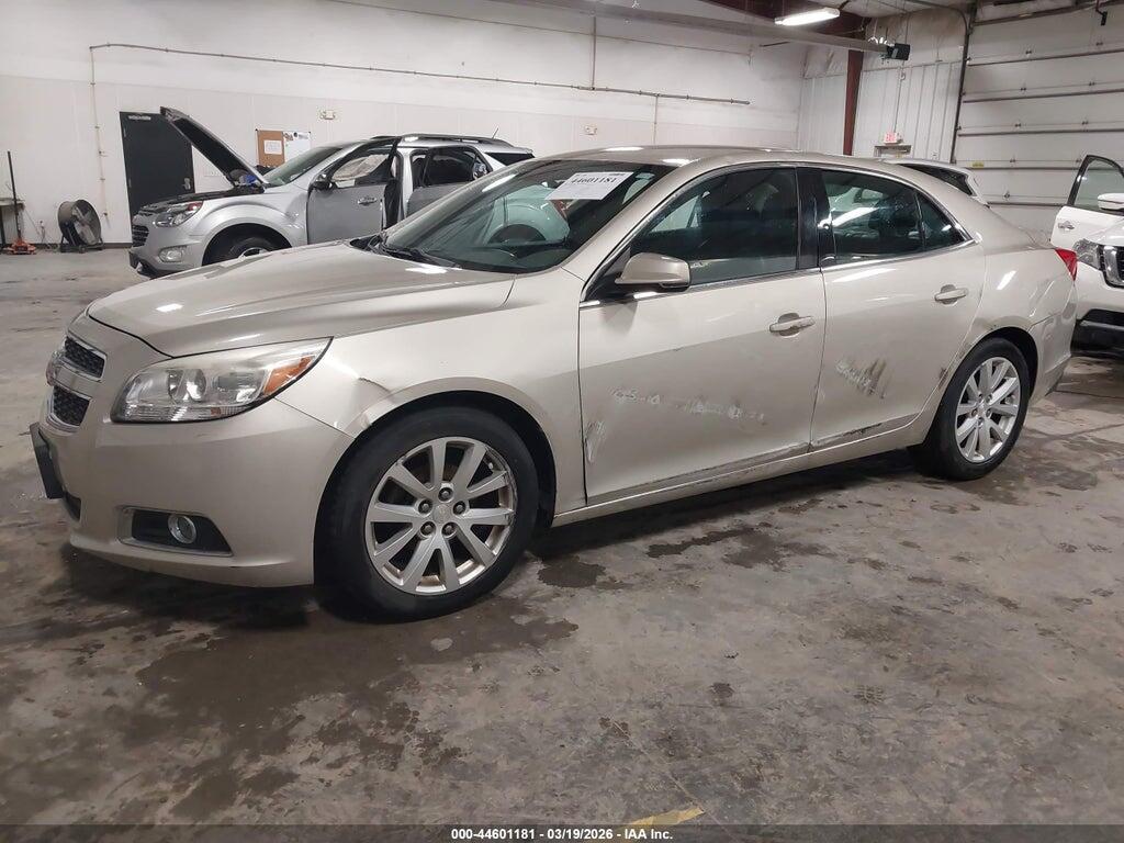 1G11E5SA0DF281334 2013 CHEVROLET MALIBU photo no. 2