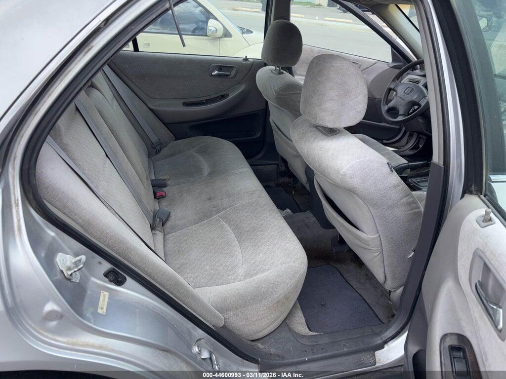 1HGCG56772A070989 2002 HONDA ACCORD photo no. 8