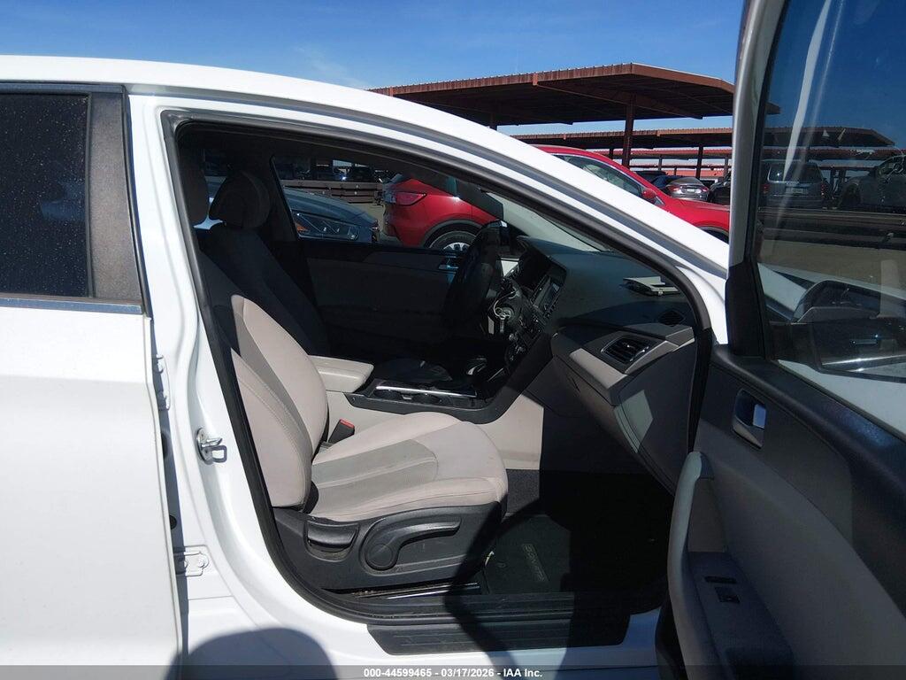5NPE24AF2HH531077 2017 HYUNDAI SONATA photo no. 5