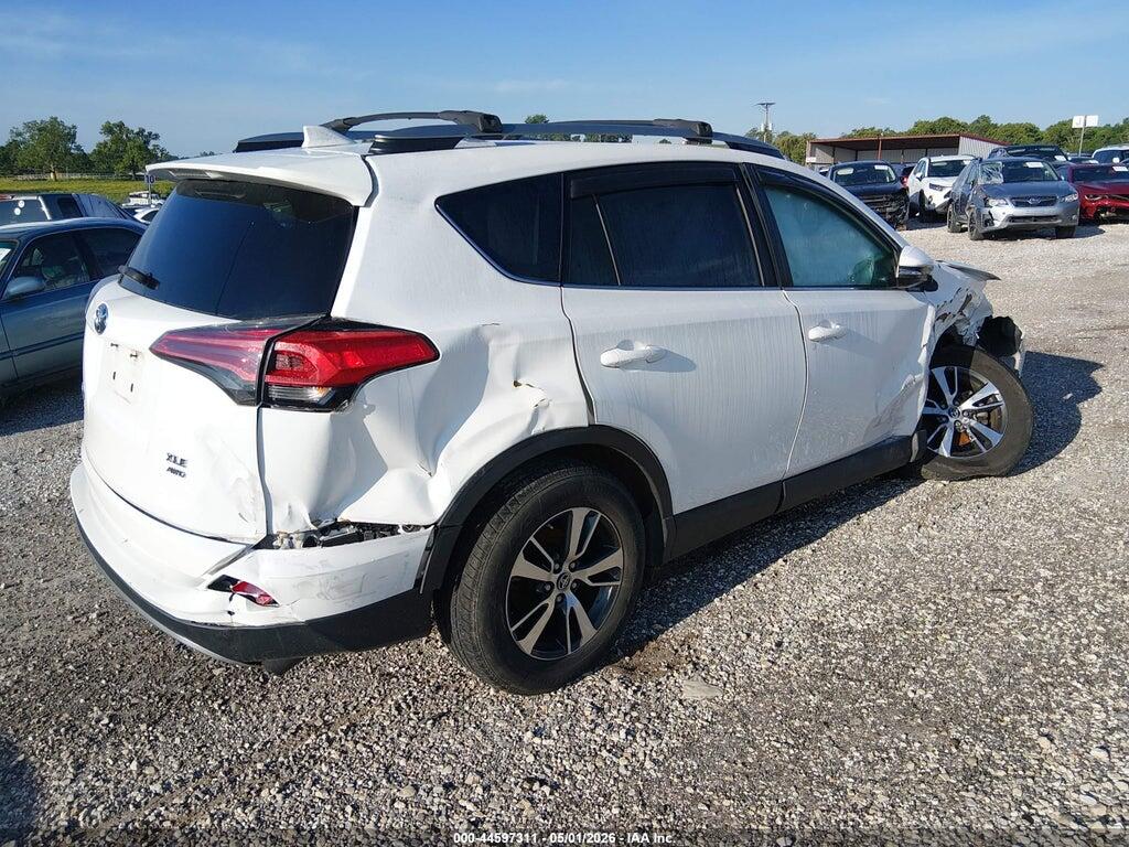 2T3RFREV6JW730071 2018 TOYOTA RAV4 photo no. 4