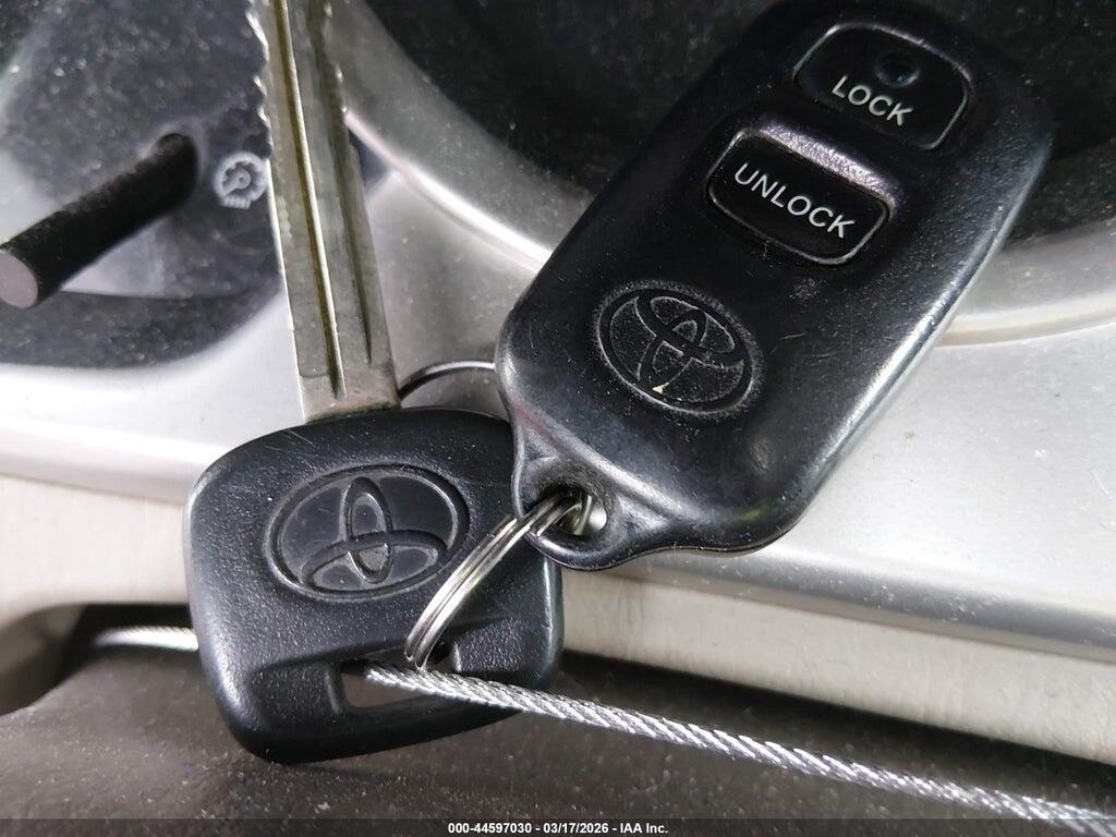 JTEDP21A960103826 2006 TOYOTA HIGHLANDER photo no. 11