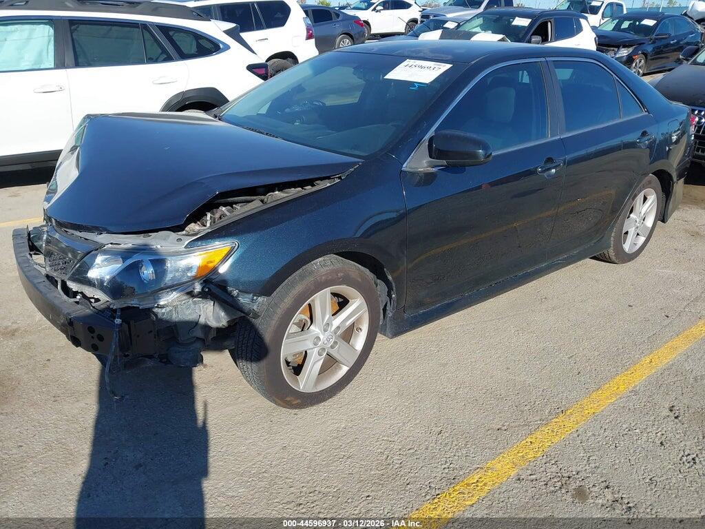 4T1BF1FK0EU855850 2014 TOYOTA CAMRY photo no. 2