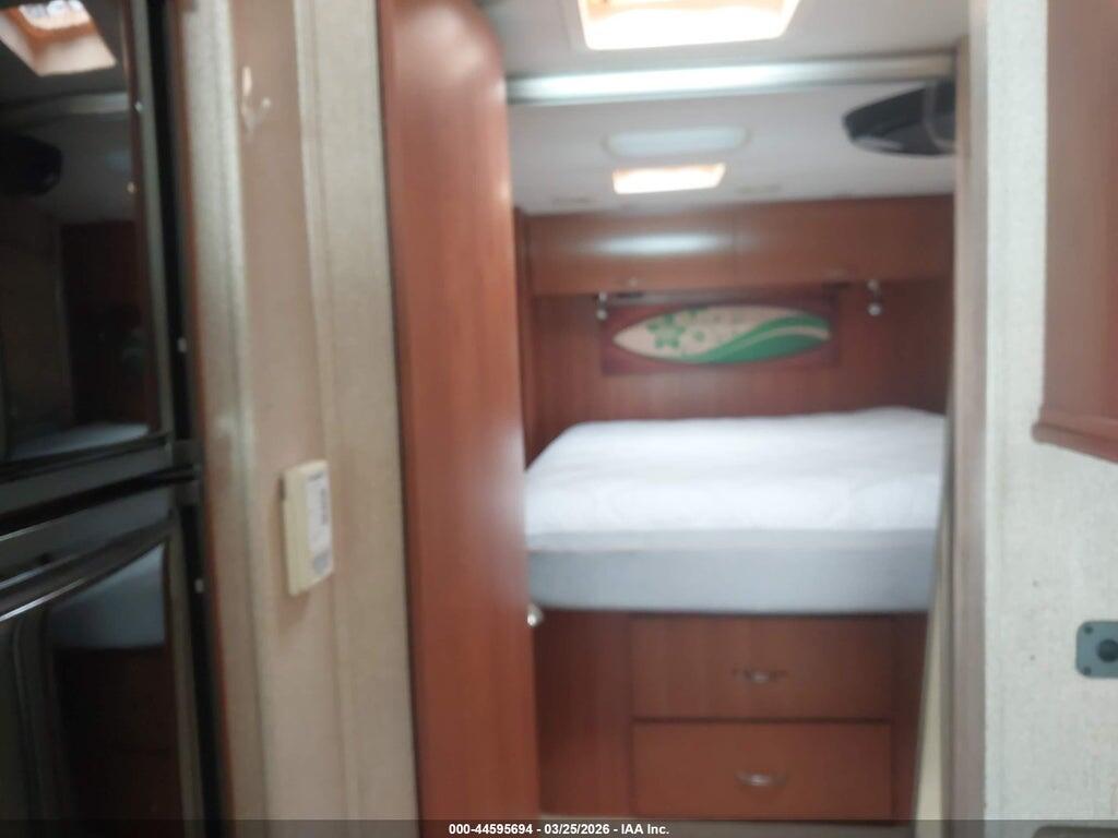 5B4KPE75693436842 2010 DAMON AVANTI photo no. 8