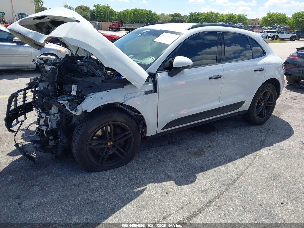 WP1AA2A59HLB80417 2017 PORSCHE MACAN photo no. 2