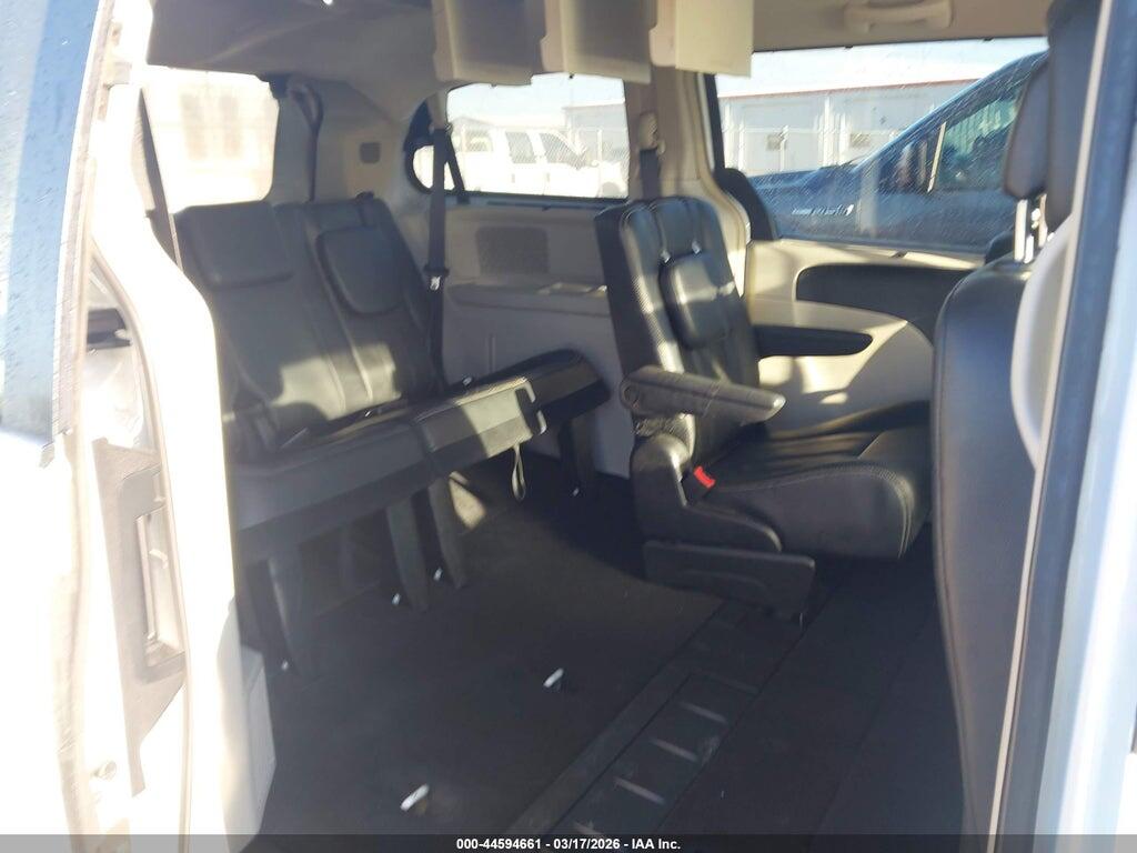 2C4RC1BG7GR260846 2016 CHRYSLER TOWN & COUNTRY photo no. 8
