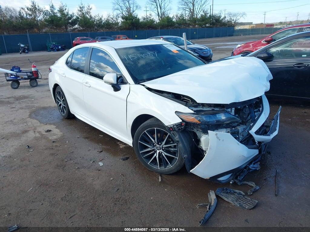 4T1G11AK0NU058106 2022 TOYOTA CAMRY photo no. 1