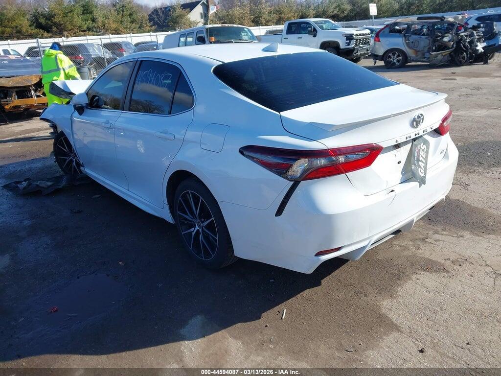 4T1G11AK0NU058106 2022 TOYOTA CAMRY photo no. 3