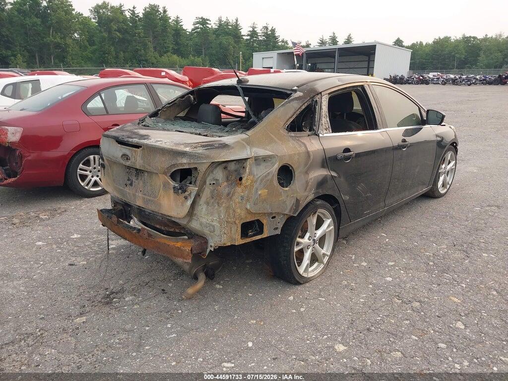 1FADP3J27FL310531 2015 FORD FOCUS photo no. 4