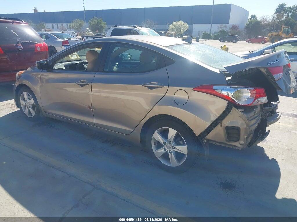 5NPDH4AE5DH424746 2013 HYUNDAI ELANTRA photo no. 3