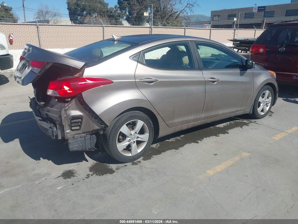 5NPDH4AE5DH424746 2013 HYUNDAI ELANTRA photo no. 4