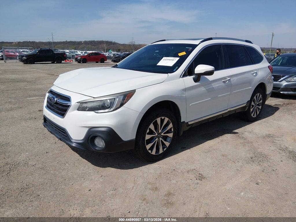 4S4BSATC4J3213124 2018 SUBARU OUTBACK photo no. 2